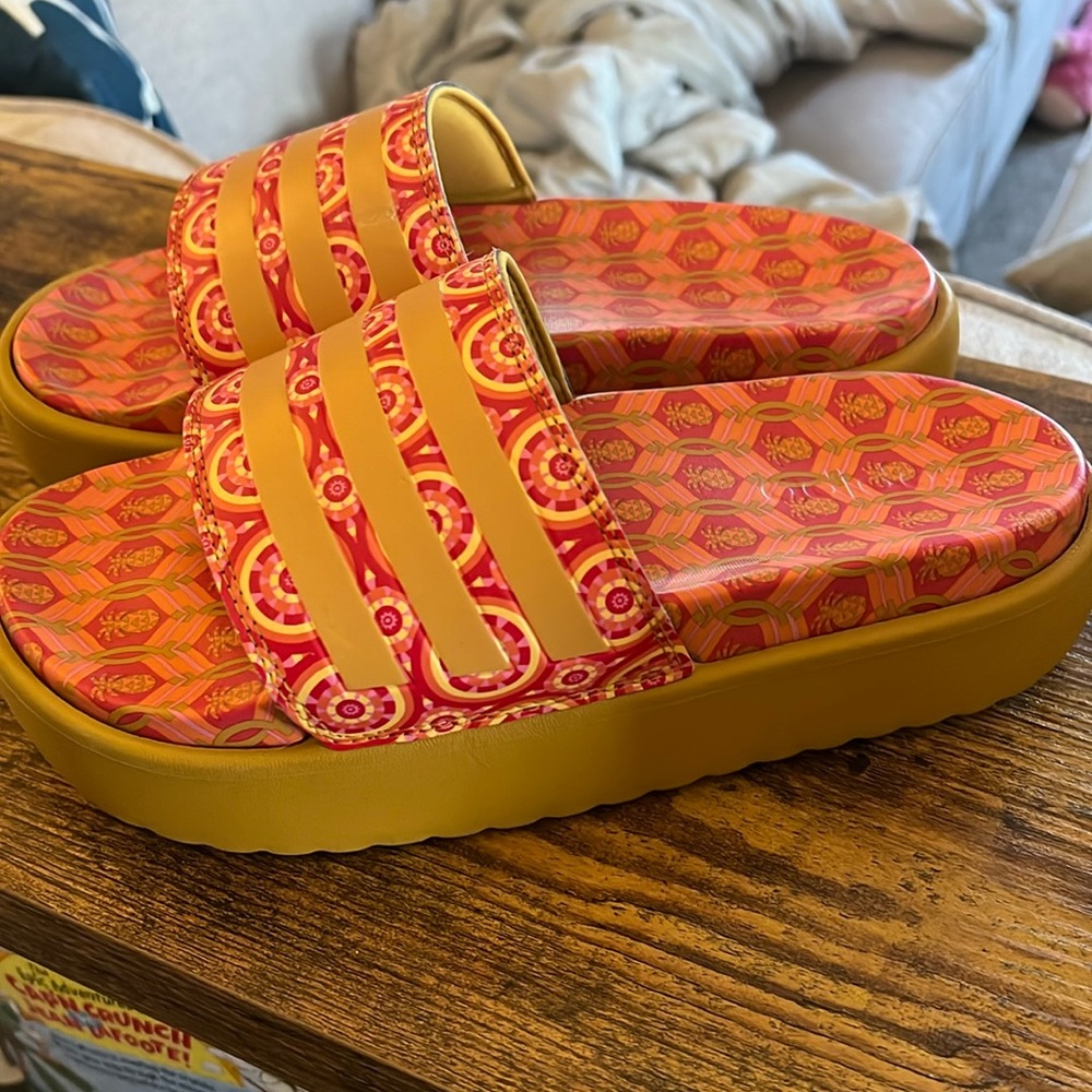 Adidas platform slides